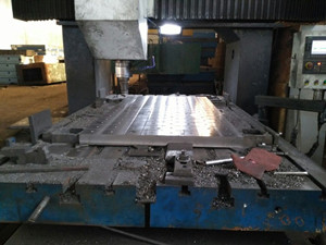 1500*2000數(shù)控龍門(mén)銑床